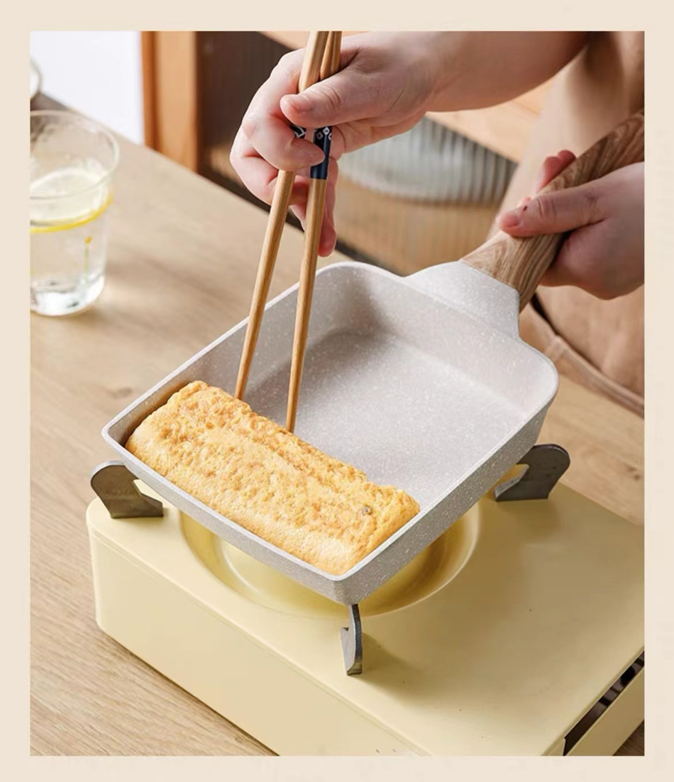 Jaapani-omlett-pannirakendus